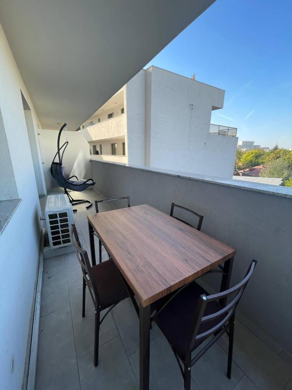 Apartamento Carol New Building With Balcony Bucarest Exterior foto