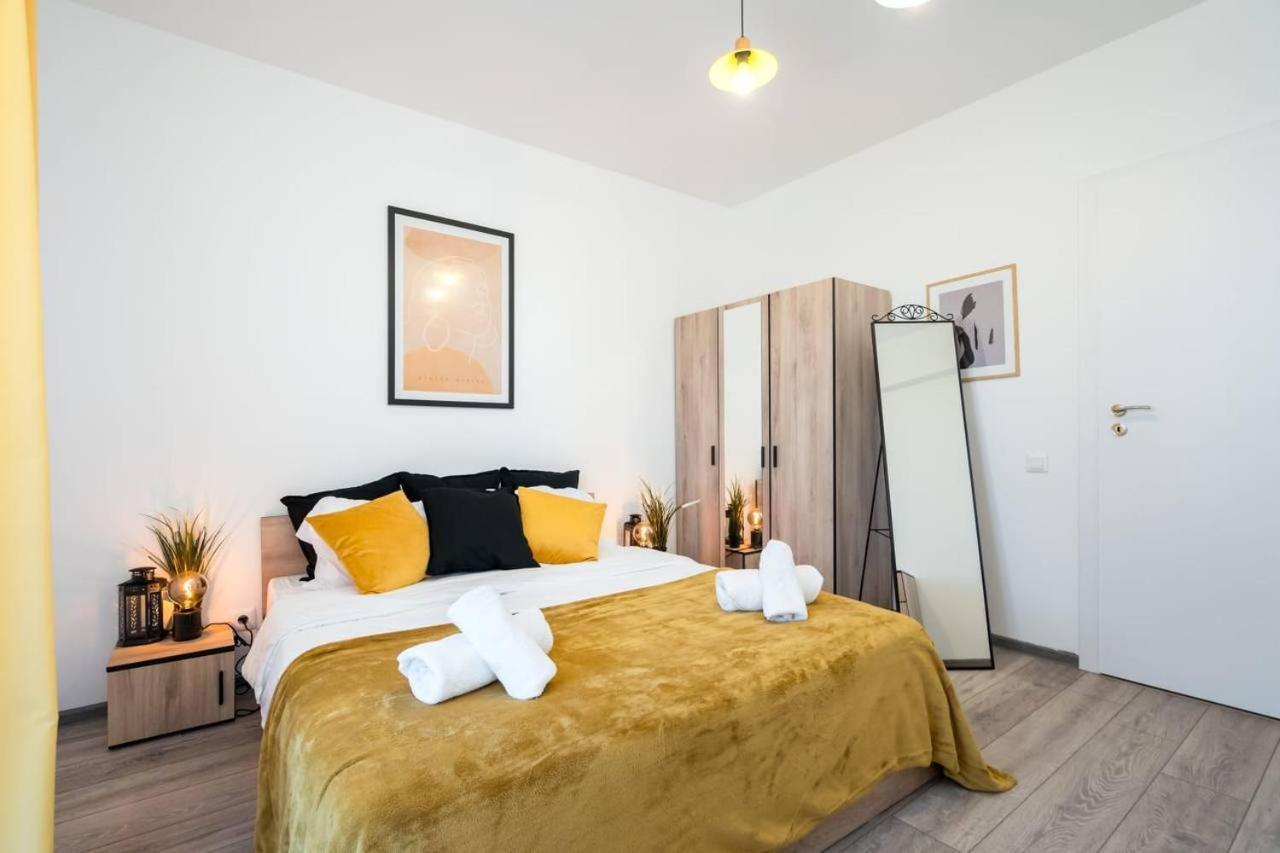 Apartamento Carol New Building With Balcony Bucarest Exterior foto