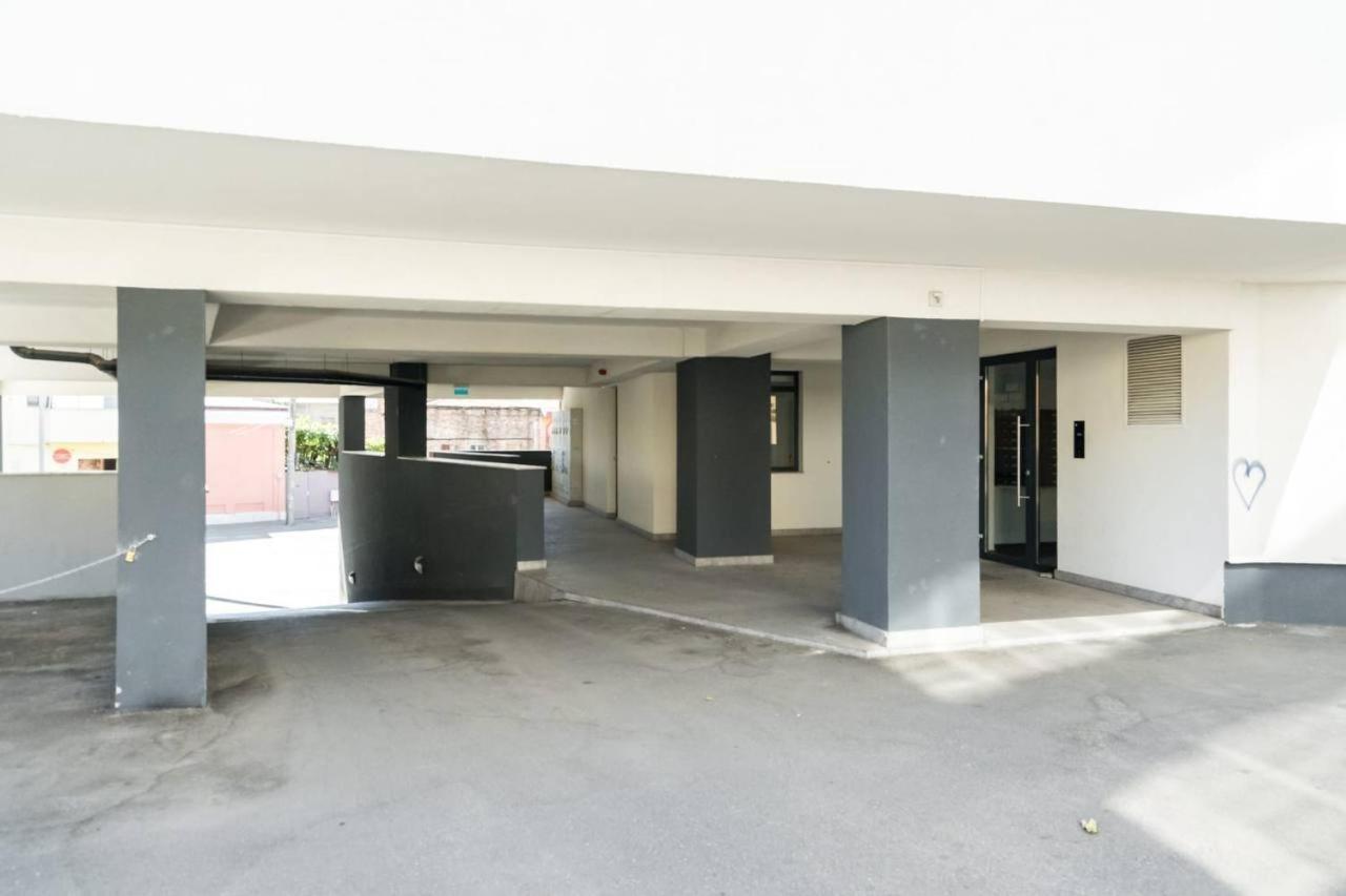 Apartamento Carol New Building With Balcony Bucarest Exterior foto